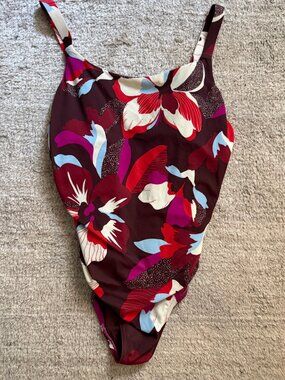 Athleta Power Of She Hermosa One Piece Swimsuit Brown Burgundy Hibiscus Print S